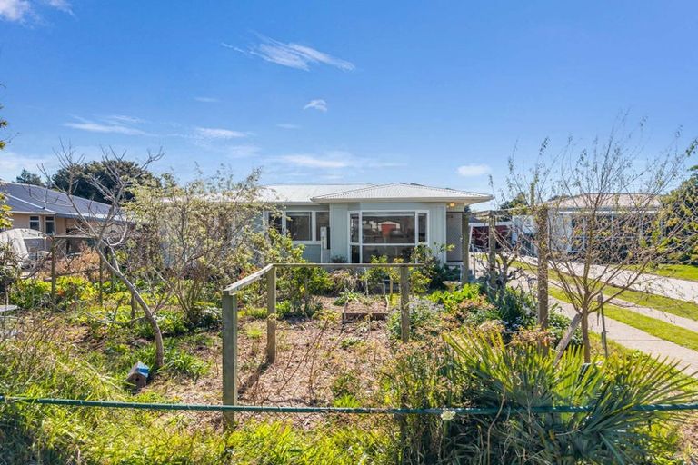 Photo of property in 15 Rimu Street, Edgecumbe, 3120