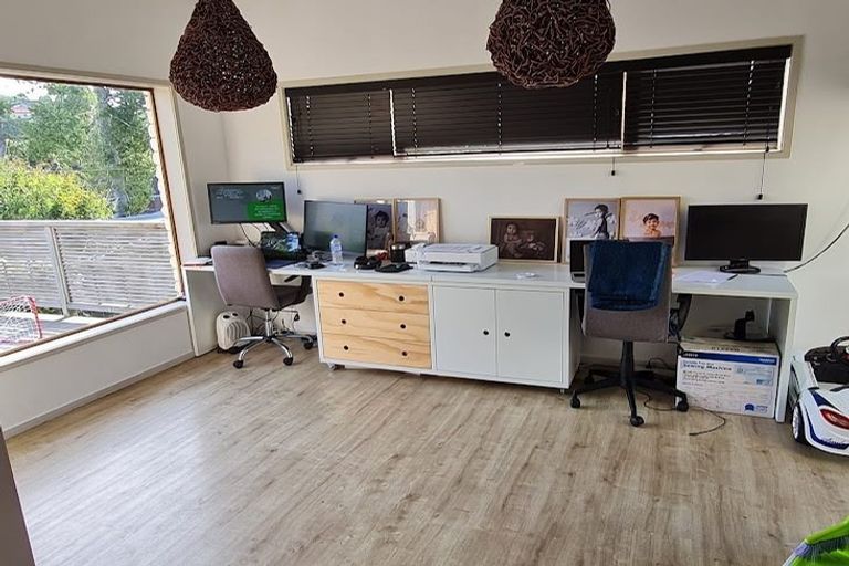 Photo of property in 18 Mappin Place, Chatswood, Auckland, 0626