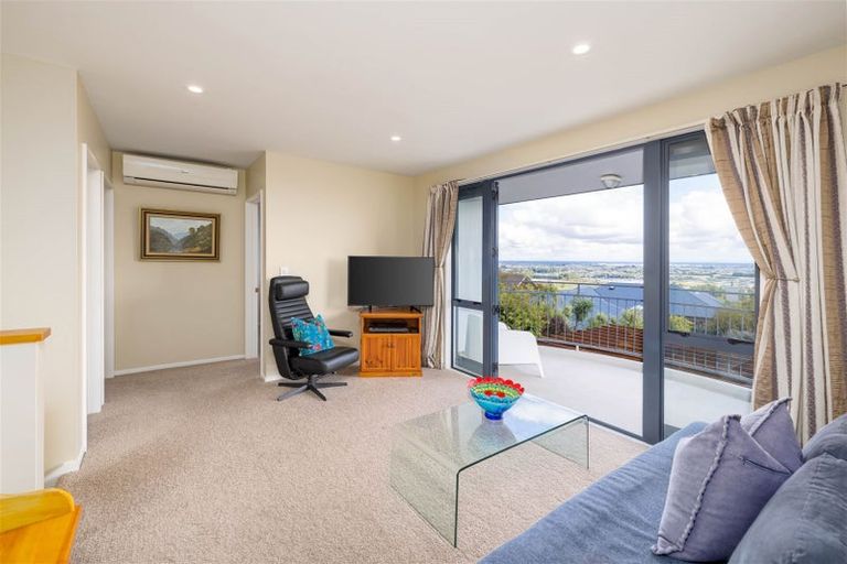 Photo of property in 91 Penruddock Rise, Westmorland, Christchurch, 8025