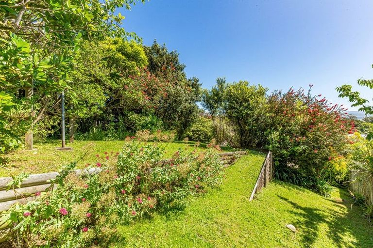 Photo of property in 21 Staithes Drive North, Whitby, Porirua, 5024