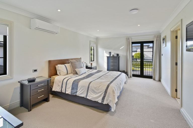 Photo of property in 3 Corsica Way, Karaka, Papakura, 2113