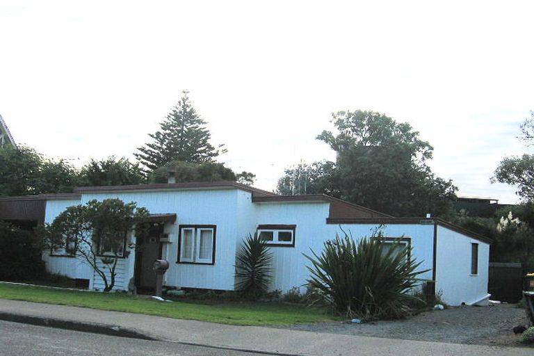 Photo of property in 3 Babbacombe Avenue, Otaki Beach, Otaki, 5512