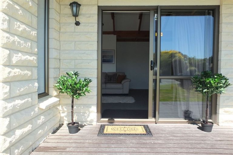 Photo of property in 5 Hillview Place, Pleasant Point, 7903