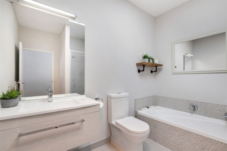 Photo of property in 6 Leadership Crescent, Papakura, 2110