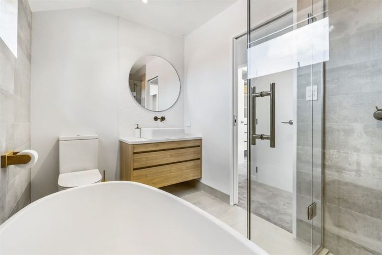 Photo of property in 39 Church Street, Winton, 9720