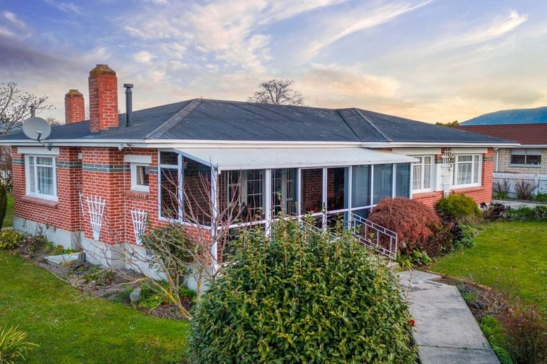 Photo of property in 8 Carlisle Street, Waimate, 7924