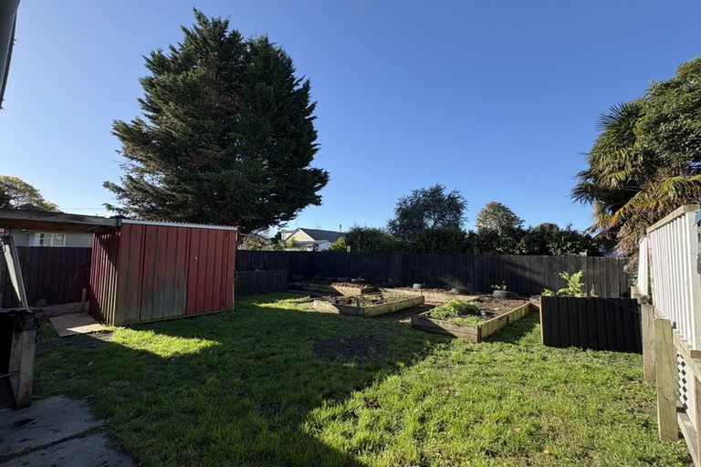 Photo of property in 19 Westcott Street, Dallington, Christchurch, 8061