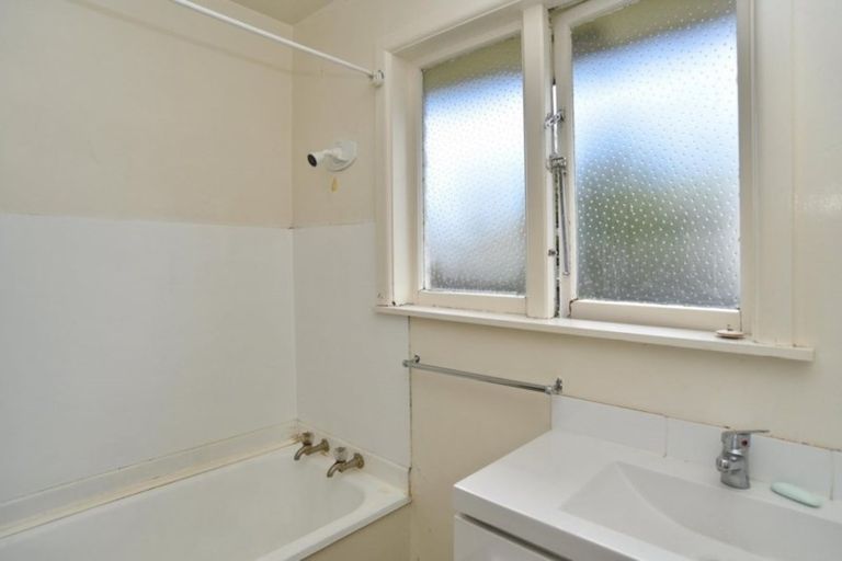 Photo of property in 54 Peer Street, Upper Riccarton, Christchurch, 8041