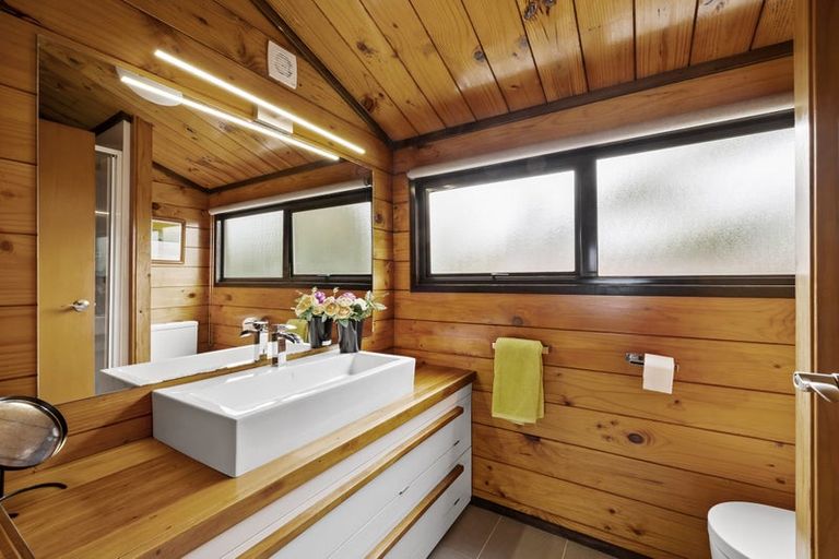 Photo of property in 21 Rata Street, Upper Vogeltown, New Plymouth, 4310