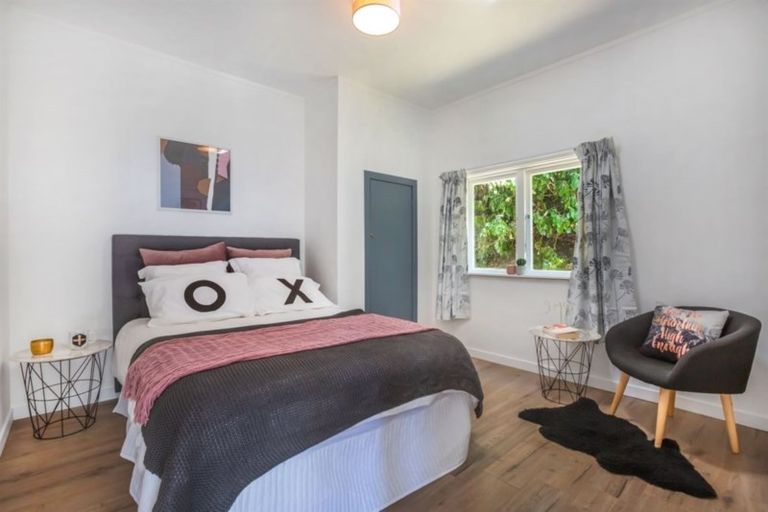 Photo of property in 102 Rangituhi Crescent, Takapuwahia, Porirua, 5022