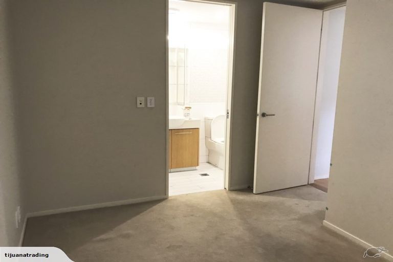 Photo of property in 204/252 Centreway Road, Orewa, 0931