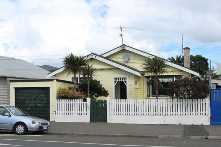 Photo of property in 180 Rongotai Road, Kilbirnie, Wellington, 6022