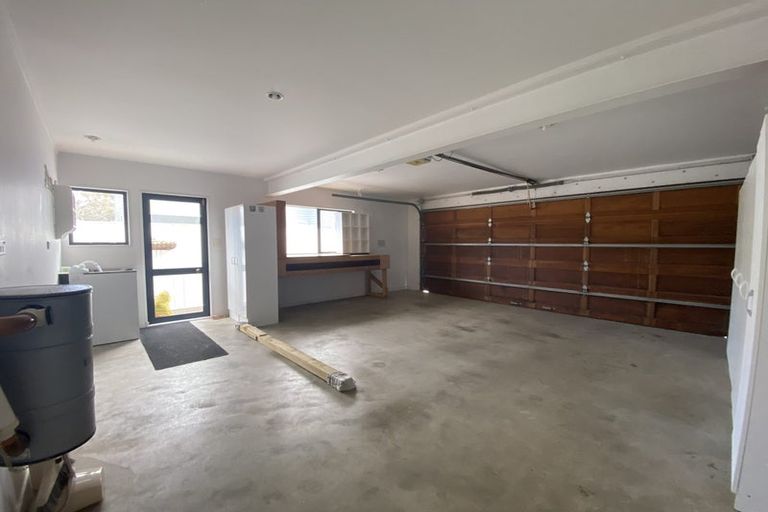 Photo of property in 2/90 Nile Road, Milford, Auckland, 0620