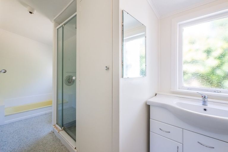 Photo of property in 16 Wharemauku Road, Raumati Beach, Paraparaumu, 5032