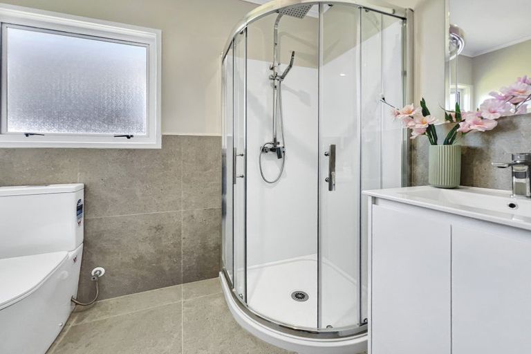 Photo of property in 17 Oxford Road, Manurewa, Auckland, 2102