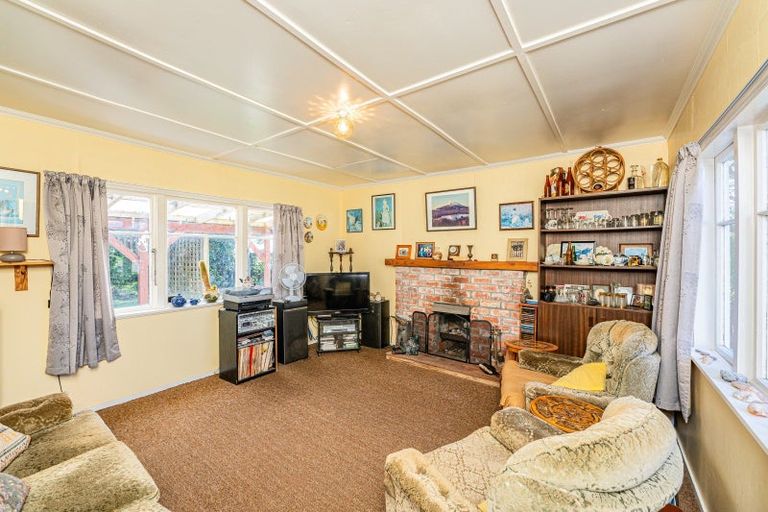 Photo of property in 5 Gawler Street, Te Horo Beach, Otaki, 5581