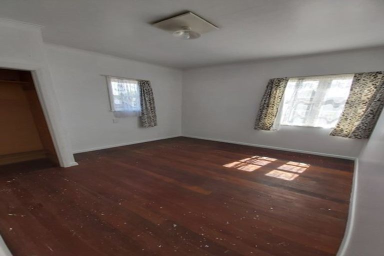 Photo of property in 2 Koromiko Avenue, Roslyn, Palmerston North, 4414