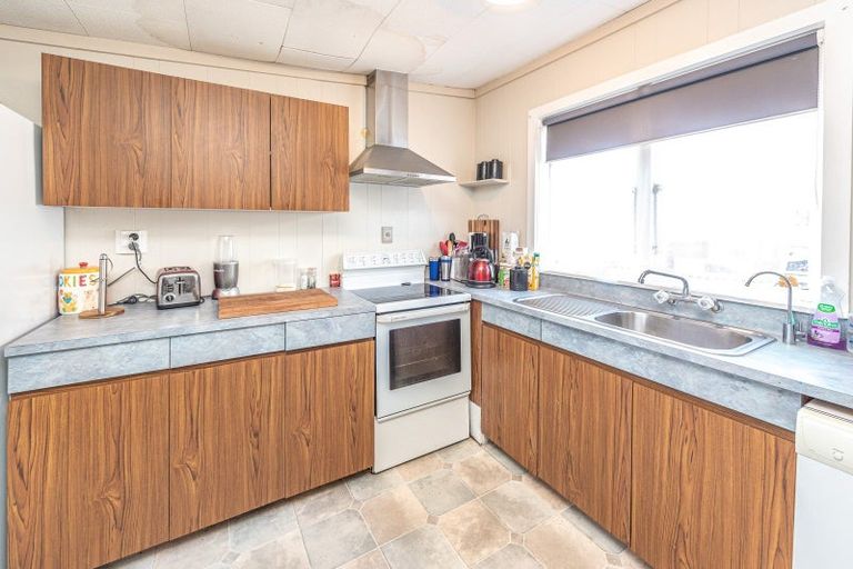 Photo of property in 45 Alma Road, Gonville, Whanganui, 4501