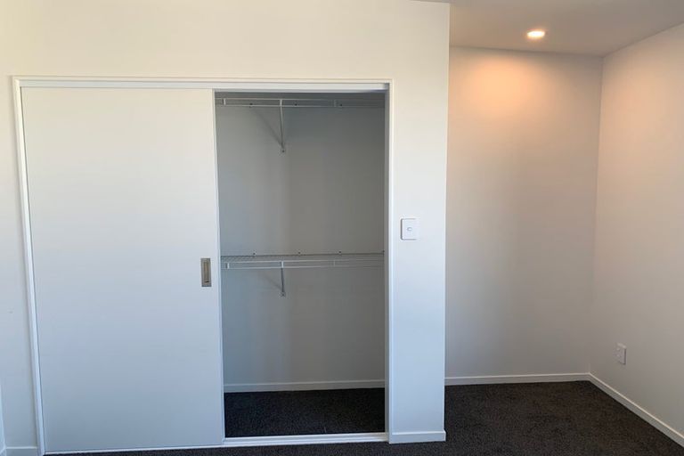 Photo of property in 5/62 Spenmoor Street, Newlands, Wellington, 6037