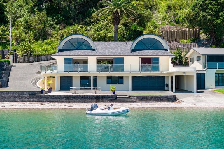 Photo of property in 42 Manganese Point Road, Tamaterau, Whangarei, 0174