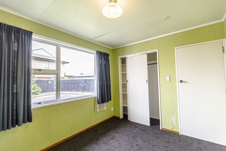 Photo of property in 17 John F Kennedy Drive, Milson, Palmerston North, 4414