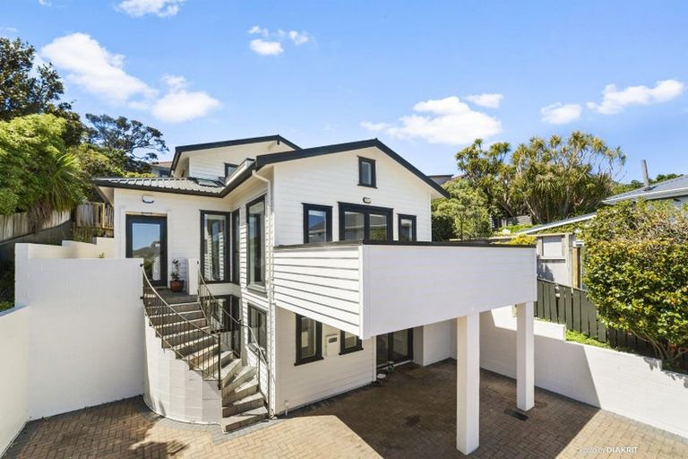 Photo of property in 98c Northland Road, Northland, Wellington, 6012