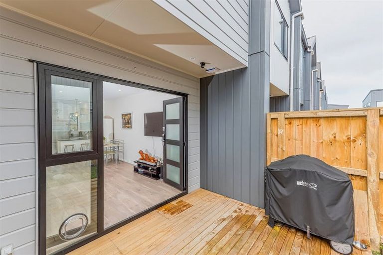 Photo of property in 32/36 Westgate Drive, Westgate, Auckland, 0614
