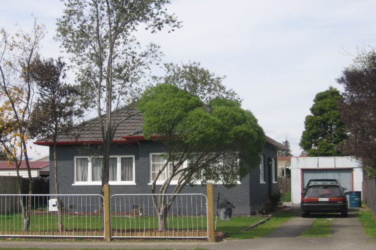 Photo of property in 15 Kawaha Point Road, Fairy Springs, Rotorua, 3015