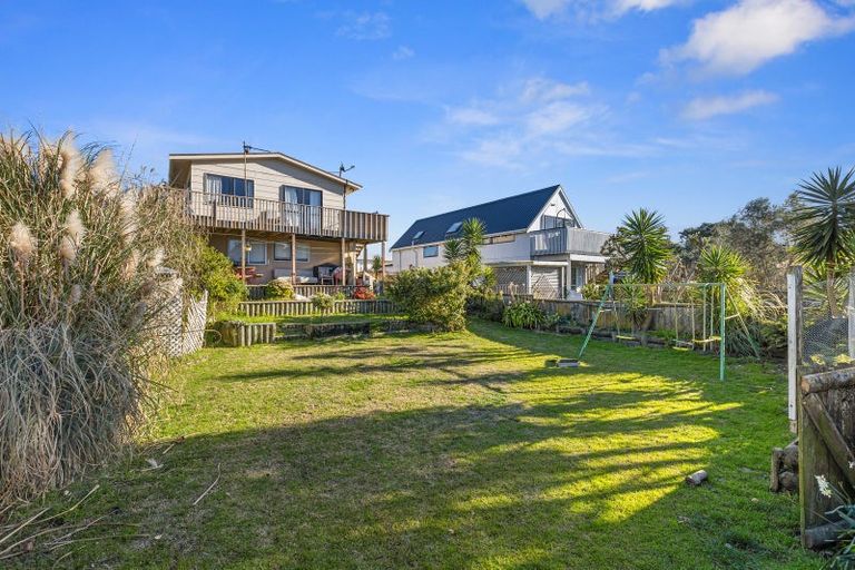 Photo of property in 1283 Papamoa Beach Road, Papamoa Beach, Papamoa, 3118