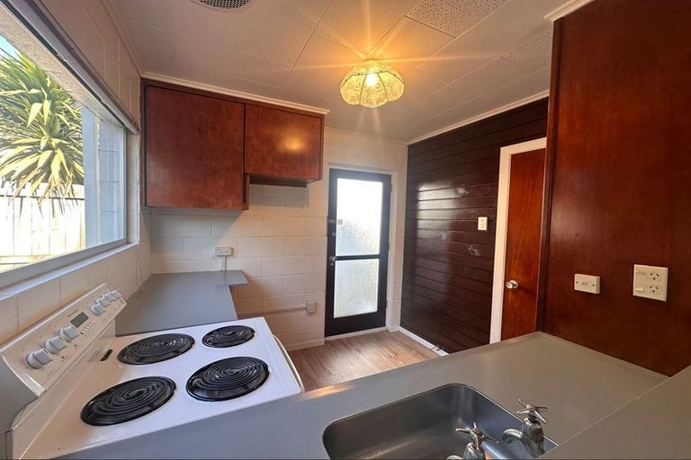 Photo of property in 4/77 Tancred Street, Linwood, Christchurch, 8011