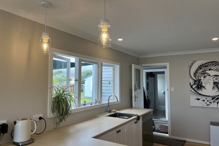 Photo of property in 28 Lemon Street, Otaki, 5512