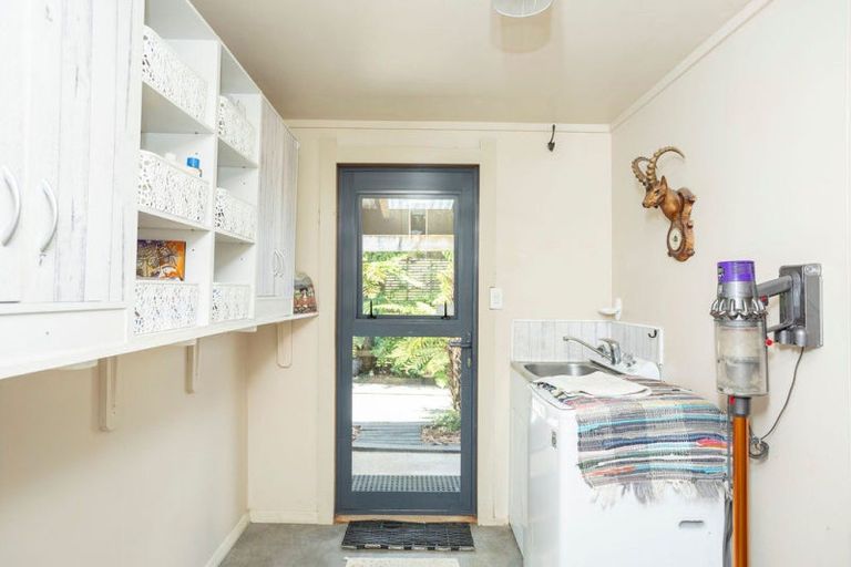 Photo of property in 72 Township Road, Kumeroa, Woodville, 4997