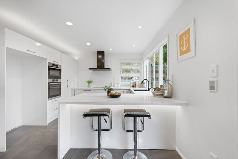 Photo of property in 9 Yacht Place, Bucklands Beach, Auckland, 2012