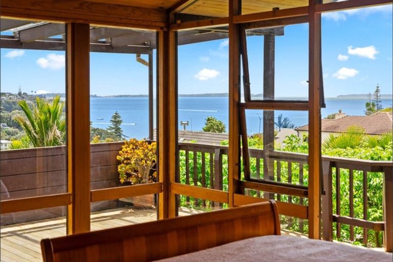 Photo of property in 19 Kowhai Road, Mairangi Bay, Auckland, 0630