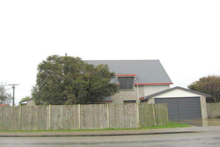 Photo of property in 2 Brydone Street, Edendale, 9825