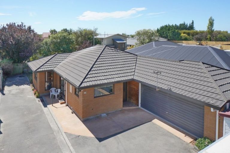 Photo of property in 2/58 Sawyers Arms Road, Northcote, Christchurch, 8052