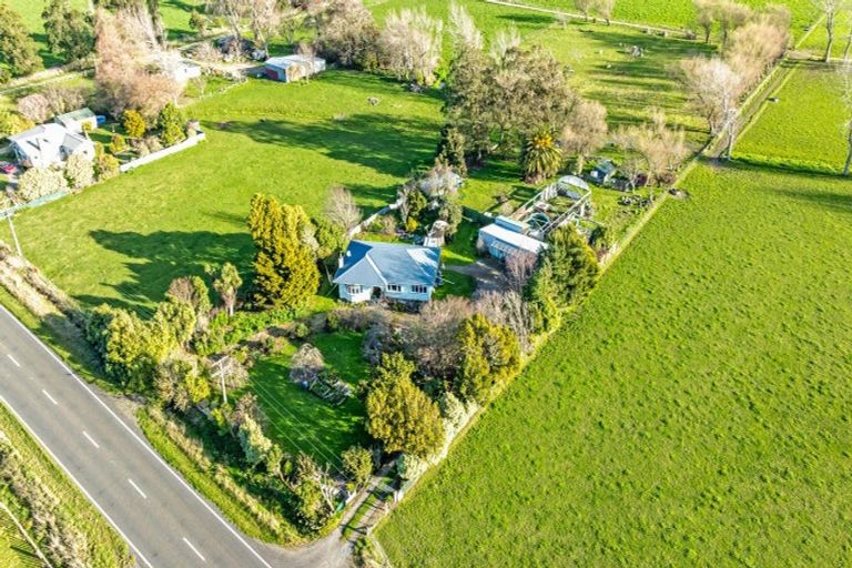 Photo of property in 80464 Masterton Road, Woodville, 4999