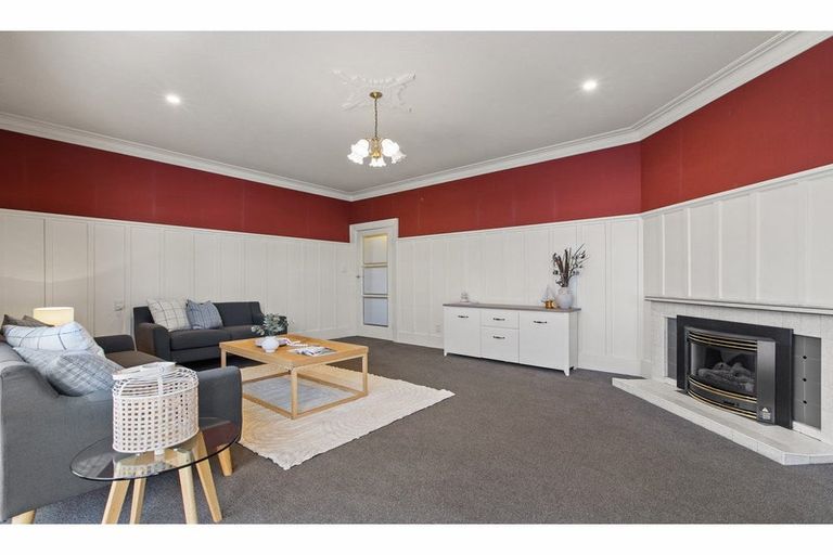 Photo of property in 90 Opawa Road, Opawa, Christchurch, 8023