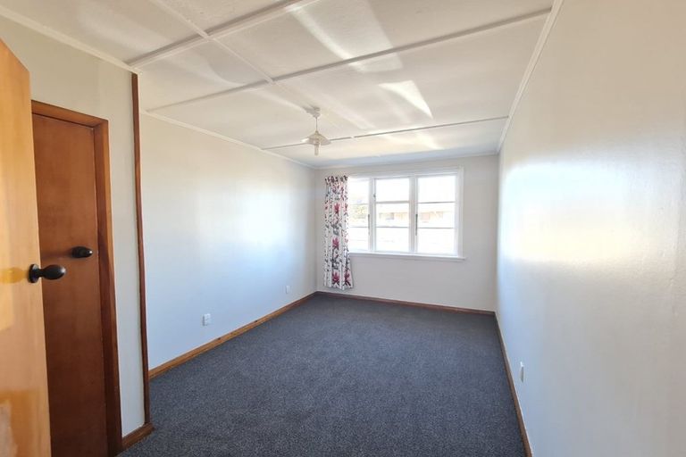 Photo of property in 27 Avro Crescent, Hornby, Christchurch, 8042