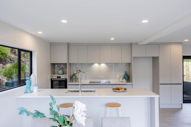 Photo of property in 7a Manuwai Road, Torbay, Auckland, 0630