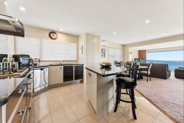 Photo of property in 6 Durness Place, Red Beach, 0932