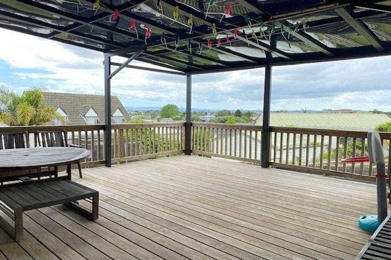 Photo of property in 17 Rotoma Rise, Clover Park, Auckland, 2019