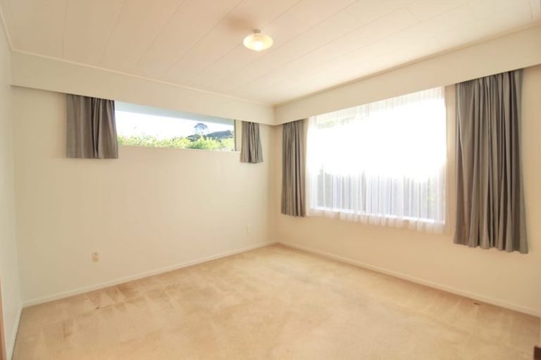 Photo of property in 1/19 Parkvale Road, Karori, Wellington, 6012