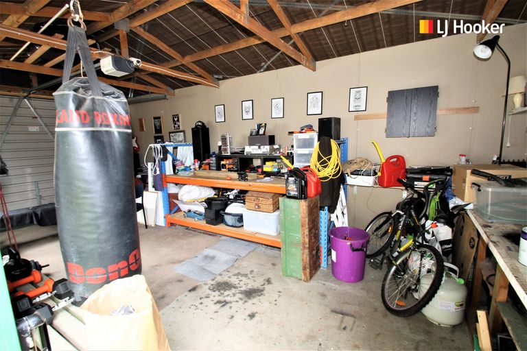 Photo of property in 239 Gladstone Road North, Mosgiel, 9024