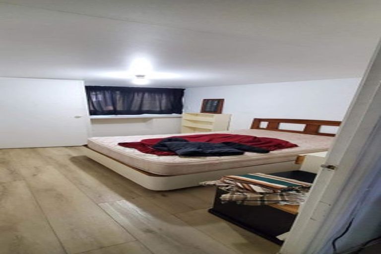 Photo of property in 9 Velma Road, Hillcrest, Auckland, 0627