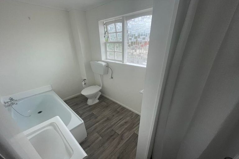 Photo of property in 4/1 Waikare Avenue, Waiwhetu, Lower Hutt, 5010