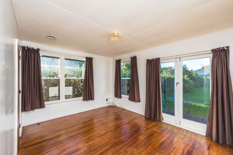 Photo of property in 8 Hadfield Crescent, College Estate, Whanganui, 4500