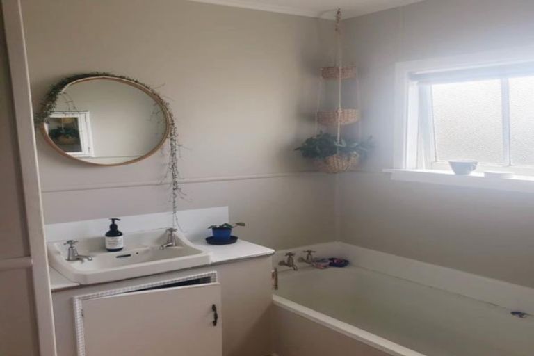 Photo of property in 1137 Devon Road, Bell Block, New Plymouth, 4373