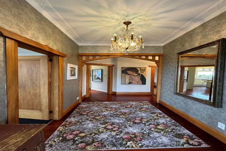 Photo of property in 39 Mills Road, Brooklyn, Wellington, 6021