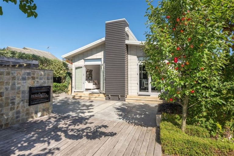 Photo of property in 78 Knowles Street, St Albans, Christchurch, 8052